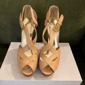 Stuart Weitzman classic strappy sandal